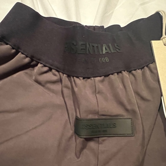 Fear of God Essentials Kids Relaxed Trouser “Iron” Size M - Picture 2 of 16